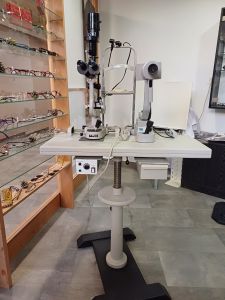 Špranjska svetilka SHIN NIPPON & Oftalmometer Zeiss
